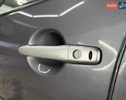 Сірий Міцубісі Аутлендер, об'ємом двигуна 2 л та пробігом 235 тис. км за 8950 $, фото 21 на Automoto.ua