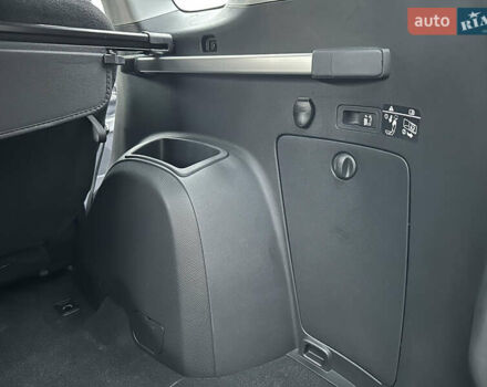 Серый Мицубиси Аутлендер, объемом двигателя 2.4 л и пробегом 61 тыс. км за 11300 $, фото 42 на Automoto.ua