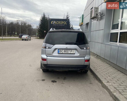 Серый Мицубиси Аутлендер, объемом двигателя 1.97 л и пробегом 229 тыс. км за 8500 $, фото 1 на Automoto.ua