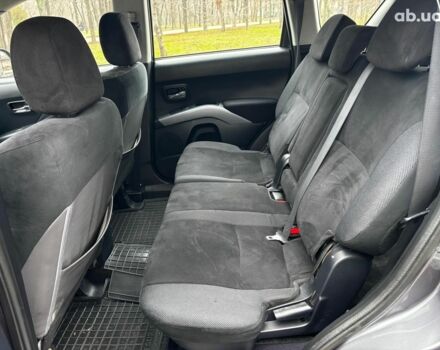 Серый Мицубиси Аутлендер, объемом двигателя 2.4 л и пробегом 237 тыс. км за 8490 $, фото 14 на Automoto.ua