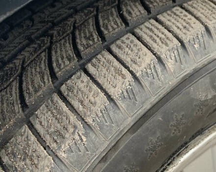 Серый Мицубиси Аутлендер, объемом двигателя 2 л и пробегом 247 тыс. км за 5999 $, фото 18 на Automoto.ua