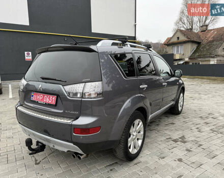 Сірий Міцубісі Аутлендер, об'ємом двигуна 2 л та пробігом 237 тис. км за 8999 $, фото 5 на Automoto.ua