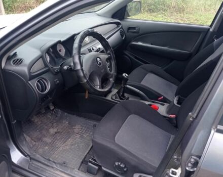 Сірий Міцубісі Аутлендер, об'ємом двигуна 2 л та пробігом 208 тис. км за 6000 $, фото 4 на Automoto.ua