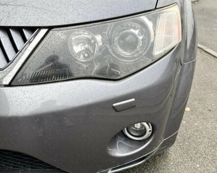 Серый Мицубиси Аутлендер, объемом двигателя 3 л и пробегом 279 тыс. км за 11300 $, фото 6 на Automoto.ua