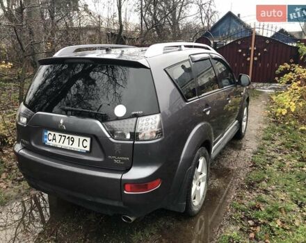 Серый Мицубиси Аутлендер, объемом двигателя 2.4 л и пробегом 198 тыс. км за 9449 $, фото 4 на Automoto.ua