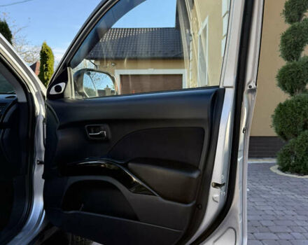 Серый Мицубиси Аутлендер, объемом двигателя 2 л и пробегом 268 тыс. км за 8950 $, фото 34 на Automoto.ua