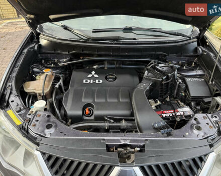 Серый Мицубиси Аутлендер, объемом двигателя 1.97 л и пробегом 242 тыс. км за 8999 $, фото 29 на Automoto.ua