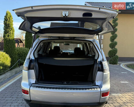 Серый Мицубиси Аутлендер, объемом двигателя 2 л и пробегом 268 тыс. км за 8950 $, фото 25 на Automoto.ua