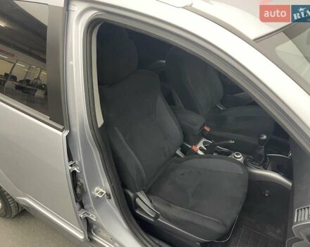 Сірий Міцубісі Аутлендер, об'ємом двигуна 2.4 л та пробігом 74 тис. км за 10676 $, фото 16 на Automoto.ua