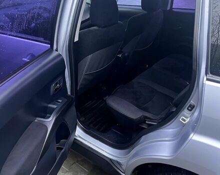 Серый Мицубиси Аутлендер, объемом двигателя 2.4 л и пробегом 241 тыс. км за 8200 $, фото 7 на Automoto.ua