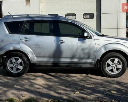 Серый Мицубиси Аутлендер, объемом двигателя 2.36 л и пробегом 45 тыс. км за 9500 $, фото 6 на Automoto.ua