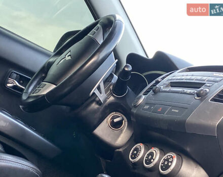 Сірий Міцубісі Аутлендер, об'ємом двигуна 3 л та пробігом 177 тис. км за 8900 $, фото 19 на Automoto.ua