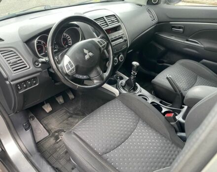 Серый Мицубиси Аутлендер, объемом двигателя 2 л и пробегом 180 тыс. км за 5313 $, фото 4 на Automoto.ua