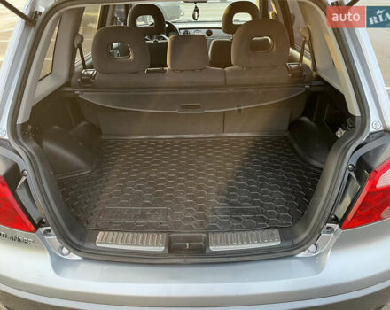 Серый Мицубиси Аутлендер, объемом двигателя 2 л и пробегом 138 тыс. км за 7000 $, фото 11 на Automoto.ua