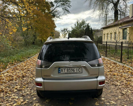 Міцубісі Аутлендер 2009 у Радивилове на Automoto.ua Сірий Міцубісі Аутлендер, об'ємом двигуна 2.18 л та пробігом 275 тис. км за 9900 $, фото 7 на Automoto.ua