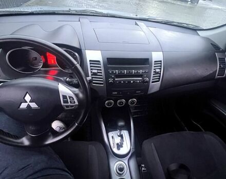 Серый Мицубиси Аутлендер, объемом двигателя 2.4 л и пробегом 241 тыс. км за 8200 $, фото 11 на Automoto.ua