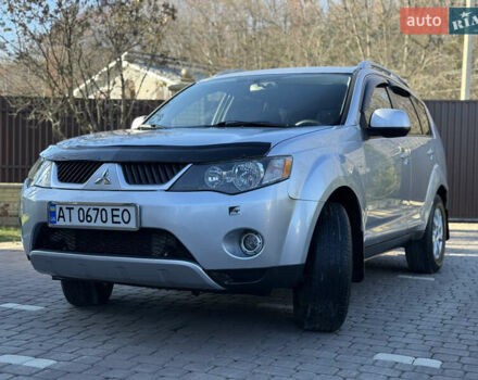 Серый Мицубиси Аутлендер, объемом двигателя 2 л и пробегом 268 тыс. км за 8950 $, фото 11 на Automoto.ua