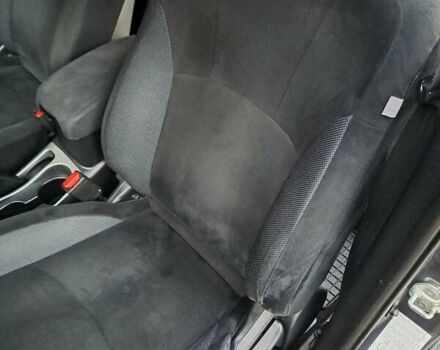 Серый Мицубиси Аутлендер, объемом двигателя 2 л и пробегом 275 тыс. км за 8000 $, фото 18 на Automoto.ua