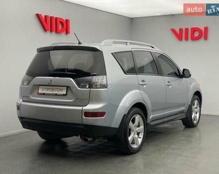 Сірий Міцубісі Аутлендер, об'ємом двигуна 2.4 л та пробігом 74 тис. км за 10676 $, фото 1 на Automoto.ua