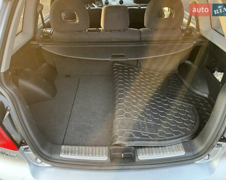 Серый Мицубиси Аутлендер, объемом двигателя 2 л и пробегом 138 тыс. км за 7000 $, фото 12 на Automoto.ua