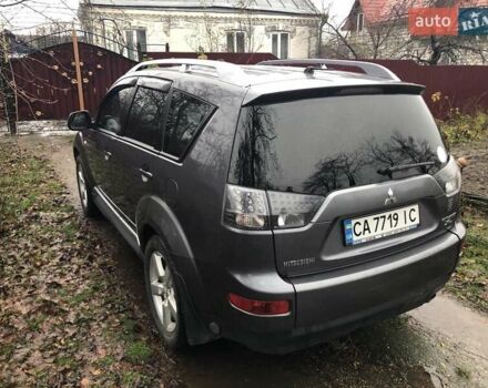Серый Мицубиси Аутлендер, объемом двигателя 2.4 л и пробегом 198 тыс. км за 9449 $, фото 3 на Automoto.ua