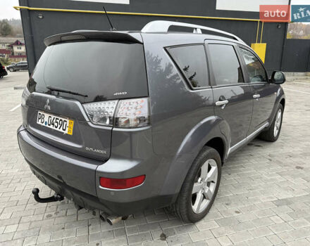Серый Мицубиси Аутлендер, объемом двигателя 2.2 л и пробегом 162 тыс. км за 10000 $, фото 10 на Automoto.ua