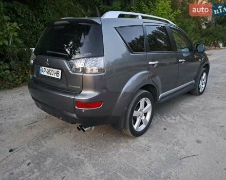 Серый Мицубиси Аутлендер, объемом двигателя 2 л и пробегом 275 тыс. км за 8000 $, фото 6 на Automoto.ua