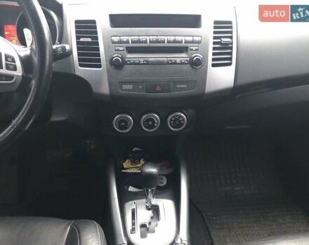 Серый Мицубиси Аутлендер, объемом двигателя 2.4 л и пробегом 198 тыс. км за 9449 $, фото 9 на Automoto.ua