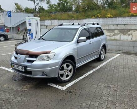 Міцубісі Аутлендер 2009 у Києві на Automoto.ua Сірий Міцубісі Аутлендер, об'ємом двигуна 2.38 л та пробігом 274 тис. км за 7200 $, фото 6 на Automoto.ua