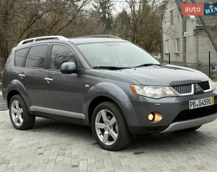 Серый Мицубиси Аутлендер, объемом двигателя 2.2 л и пробегом 162 тыс. км за 10000 $, фото 24 на Automoto.ua
