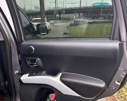 Серый Мицубиси Аутлендер, объемом двигателя 3 л и пробегом 279 тыс. км за 11300 $, фото 16 на Automoto.ua