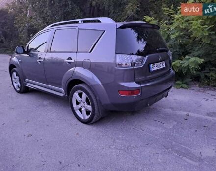 Серый Мицубиси Аутлендер, объемом двигателя 2 л и пробегом 275 тыс. км за 8000 $, фото 5 на Automoto.ua
