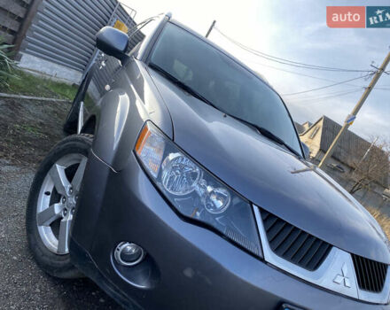 Сірий Міцубісі Аутлендер, об'ємом двигуна 3 л та пробігом 177 тис. км за 8900 $, фото 5 на Automoto.ua