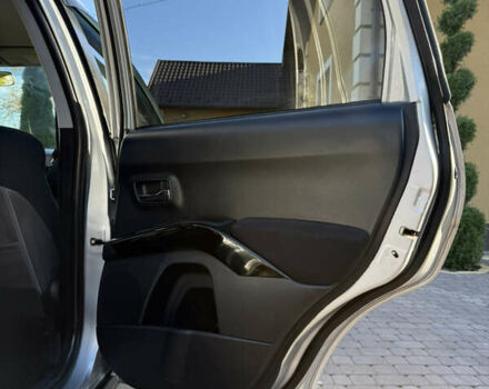 Серый Мицубиси Аутлендер, объемом двигателя 2 л и пробегом 268 тыс. км за 8950 $, фото 29 на Automoto.ua