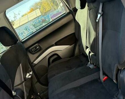 Серый Мицубиси Аутлендер, объемом двигателя 2.36 л и пробегом 45 тыс. км за 9500 $, фото 8 на Automoto.ua