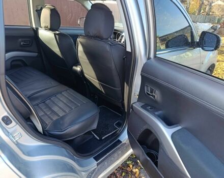 Мицубиси Аутлендер 2009 в Новгород-Северском на Automoto.ua Серый Мицубиси Аутлендер, объемом двигателя 2.2 л и пробегом 242 тыс. км за 11700 $, фото 7 на Automoto.ua