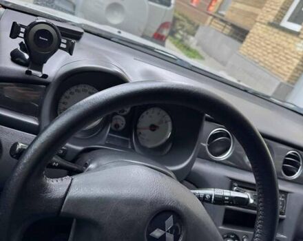 Сірий Міцубісі Аутлендер, об'ємом двигуна 2 л та пробігом 181 тис. км за 7500 $, фото 9 на Automoto.ua