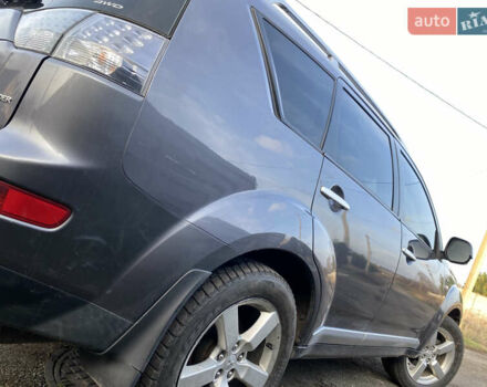 Сірий Міцубісі Аутлендер, об'ємом двигуна 3 л та пробігом 177 тис. км за 8900 $, фото 14 на Automoto.ua