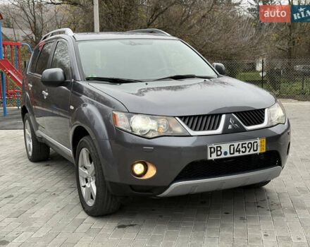 Серый Мицубиси Аутлендер, объемом двигателя 2.2 л и пробегом 162 тыс. км за 10000 $, фото 8 на Automoto.ua