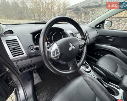 Серый Мицубиси Аутлендер, объемом двигателя 2.2 л и пробегом 289 тыс. км за 11300 $, фото 44 на Automoto.ua