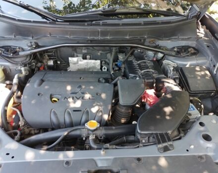 Серый Мицубиси Аутлендер, объемом двигателя 2.4 л и пробегом 151 тыс. км за 11100 $, фото 5 на Automoto.ua