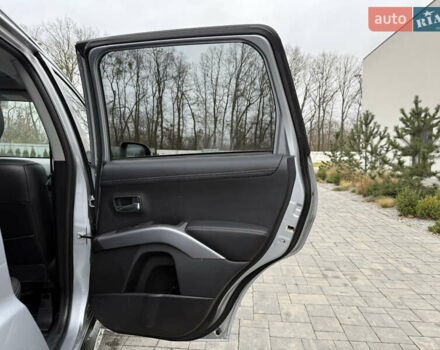 Сірий Міцубісі Аутлендер, об'ємом двигуна 2.2 л та пробігом 236 тис. км за 9800 $, фото 26 на Automoto.ua