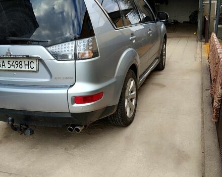 Мицубиси Аутлендер 2010 в Великой Александровке на Automoto.ua Серый Мицубиси Аутлендер, объемом двигателя 2.2 л и пробегом 300 тыс. км за 12000 $, фото 7 на Automoto.ua