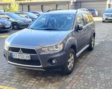 Серый Мицубиси Аутлендер, объемом двигателя 2.3 л и пробегом 294 тыс. км за 9600 $, фото 2 на Automoto.ua