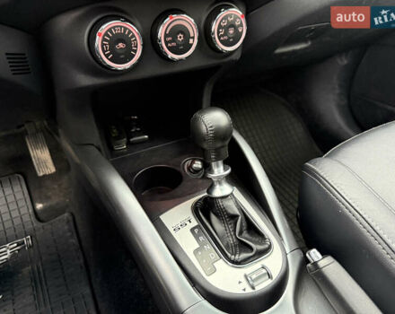 Сірий Міцубісі Аутлендер, об'ємом двигуна 2.2 л та пробігом 236 тис. км за 9800 $, фото 52 на Automoto.ua