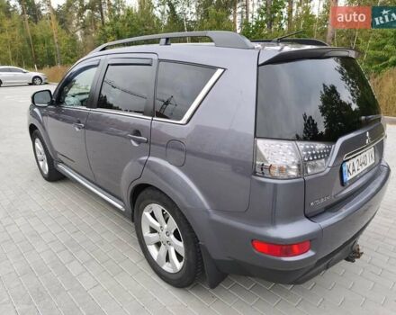 Серый Мицубиси Аутлендер, объемом двигателя 2.3 л и пробегом 263 тыс. км за 11400 $, фото 3 на Automoto.ua