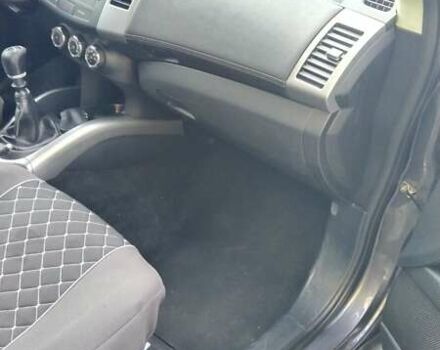 Серый Мицубиси Аутлендер, объемом двигателя 2.3 л и пробегом 294 тыс. км за 9600 $, фото 15 на Automoto.ua