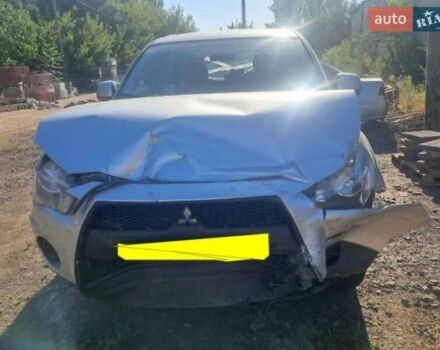 Серый Мицубиси Аутлендер, объемом двигателя 2 л и пробегом 150 тыс. км за 3800 $, фото 7 на Automoto.ua