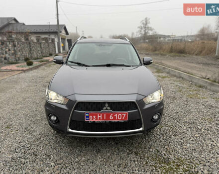 Серый Мицубиси Аутлендер, объемом двигателя 2.2 л и пробегом 289 тыс. км за 11300 $, фото 7 на Automoto.ua