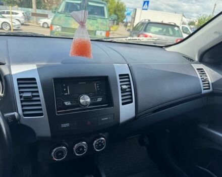 Серый Мицубиси Аутлендер, объемом двигателя 2.1 л и пробегом 225 тыс. км за 11500 $, фото 8 на Automoto.ua